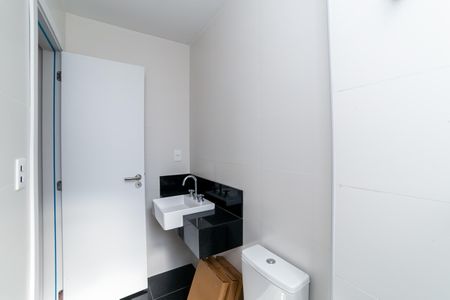 Apartamento à venda com 77m², 2 quartos e 2 vagas Apartamento à venda com 77m², 2 quartos e 2 vagasBanheiro da Suíte 2