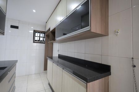 Casa à venda com 100m², 2 quartos e 2 vagasCozinha