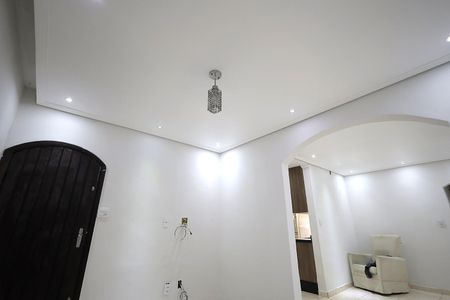 Casa à venda com 100m², 2 quartos e 2 vagasv