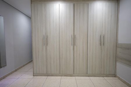 Casa à venda com 100m², 2 quartos e 2 vagasQuarto 2