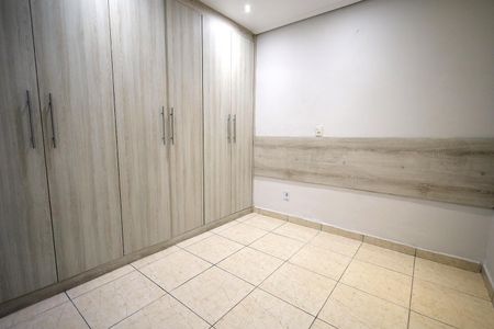 Casa à venda com 100m², 2 quartos e 2 vagasQuarto 2