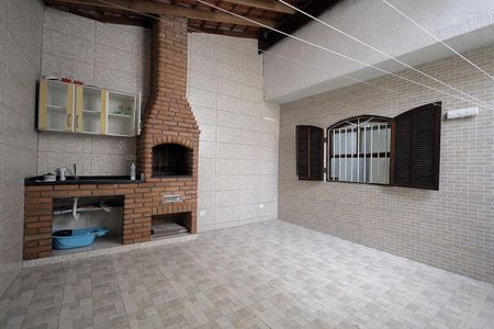 Casa à venda com 100m², 2 quartos e 2 vagasÁrea de Serviço e Churrasqueira
