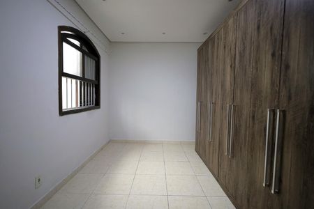 Casa à venda com 100m², 2 quartos e 2 vagasQuarto 1