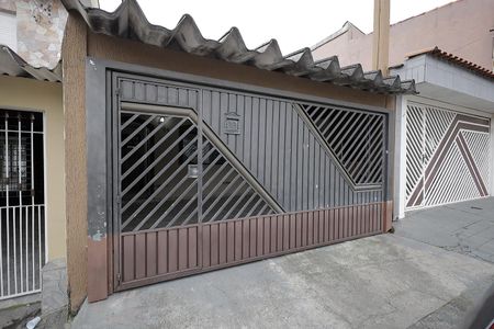 Casa à venda com 100m², 2 quartos e 2 vagasFachada
