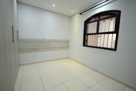 Casa à venda com 100m², 2 quartos e 2 vagasQuarto 2