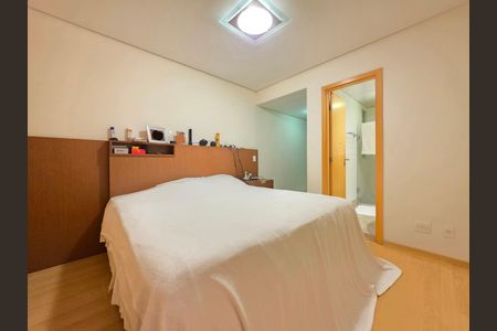 Apartamento à venda com 95m², 3 quartos e 2 vagas Apartamento à venda com 95m², 3 quartos e 2 vagasQuarto Suíte