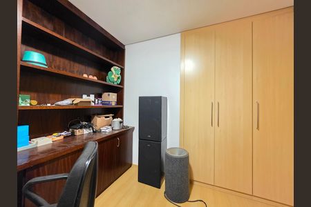 Apartamento à venda com 95m², 3 quartos e 2 vagas Apartamento à venda com 95m², 3 quartos e 2 vagasQuarto 3