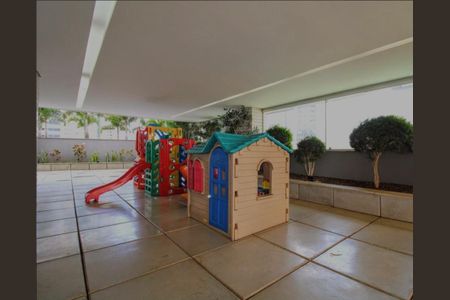 Apartamento à venda com 95m², 3 quartos e 2 vagas Apartamento à venda com 95m², 3 quartos e 2 vagasPlayground