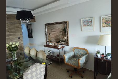 Casa à venda com 3 quartos, 234m² em Chácara Inglesa, São Paulo
