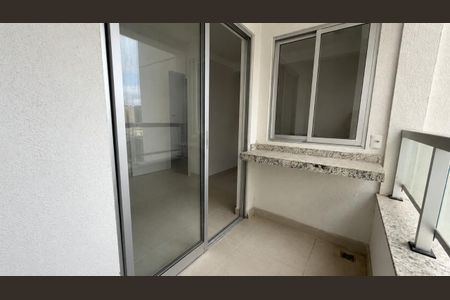 Apartamento à venda com 2 quartos, 56m² em Serrano, Belo Horizonte