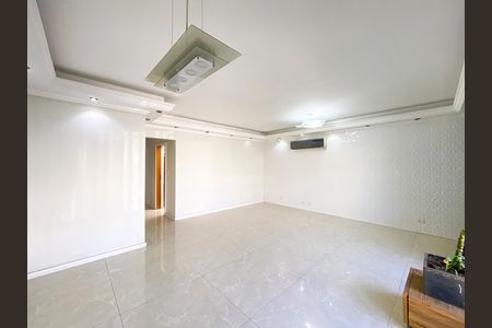 Casa à venda com 400m², 3 quartos e 8 vagasSala