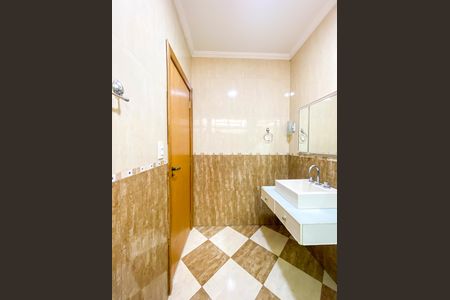 Casa à venda com 400m², 3 quartos e 8 vagasBanheiro Social