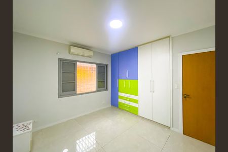 Casa à venda com 400m², 3 quartos e 8 vagasQuarto 2