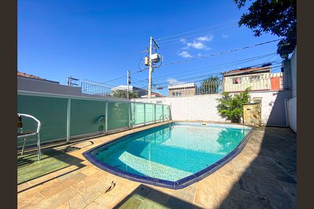 Casa à venda com 400m², 3 quartos e 8 vagasPiscina