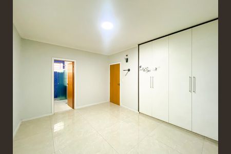 Casa à venda com 400m², 3 quartos e 8 vagasSuíte