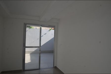 Sala de apartamento para alugar com 2 quartos, 45m² em Bento Ribeiro, Rio de Janeiro