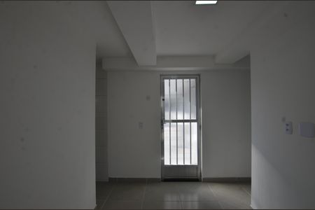 Sala de apartamento para alugar com 2 quartos, 45m² em Bento Ribeiro, Rio de Janeiro
