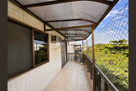 Apartamento para alugar com 160m², 3 quartos e 3 vagasVaranda