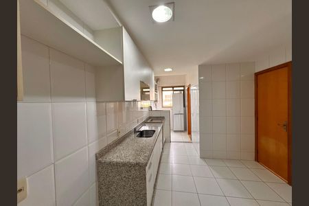 Apartamento para alugar com 160m², 3 quartos e 3 vagasCozinha e Área de Serviço