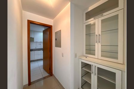 Apartamento para alugar com 160m², 3 quartos e 3 vagasCorredor