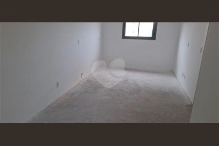Apartamento à venda com 180m², 3 quartos e 1 vaga