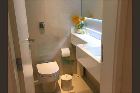 Apartamento à venda com 220m², 4 quartos e 4 vagas