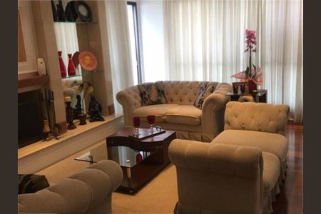 Apartamento à venda com 220m², 4 quartos e 4 vagas