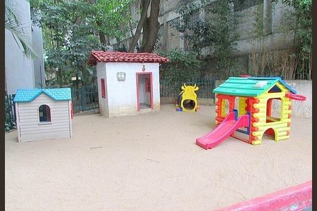 Apartamento à venda com 4 quartos, 137m² em Aclimação, São Paulo