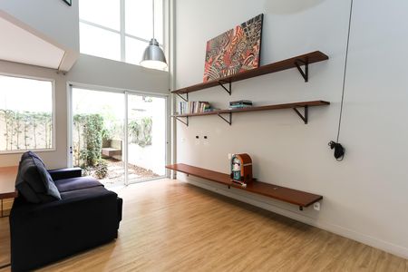 Sala  de apartamento para alugar com 1 quarto, 130m² em Vila Morumbi, São Paulo