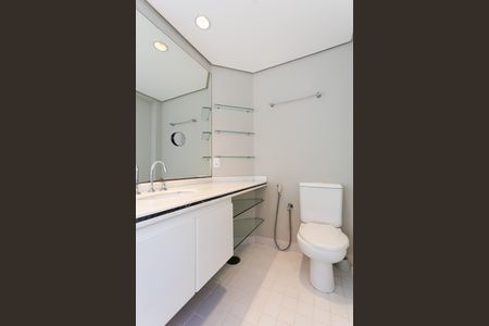 Apartamento para alugar com 130m², 1 quarto e 2 vagas Apartamento para alugar com 130m², 1 quarto e 2 vagasBanheiro da Suíte