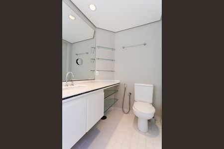 Apartamento para alugar com 130m², 1 quarto e 2 vagas Apartamento para alugar com 130m², 1 quarto e 2 vagasBanheiro da Suíte