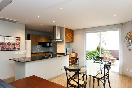 Sala  de apartamento para alugar com 1 quarto, 130m² em Vila Morumbi, São Paulo