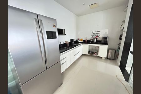 Casa de condomínio para alugar com 197m², 3 quartos e 4 vagasCozinha