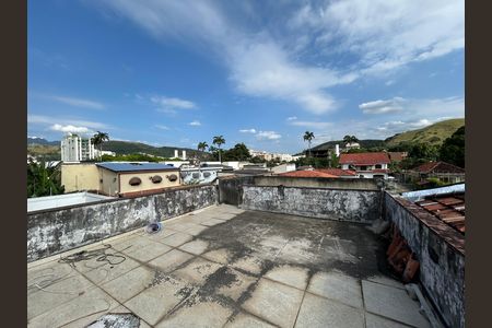 Casa de condomínio para alugar com 197m², 3 quartos e 4 vagasTerraço