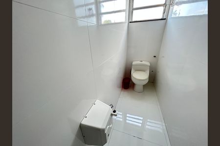Casa de condomínio para alugar com 197m², 3 quartos e 4 vagasLavabo