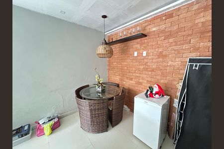 Casa de condomínio para alugar com 197m², 3 quartos e 4 vagasVaranda