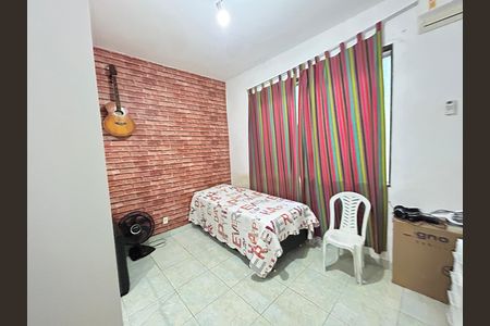 Casa de condomínio para alugar com 197m², 3 quartos e 4 vagasQuarto 2