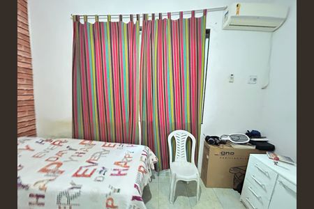 Casa de condomínio para alugar com 197m², 3 quartos e 4 vagasQuarto 2