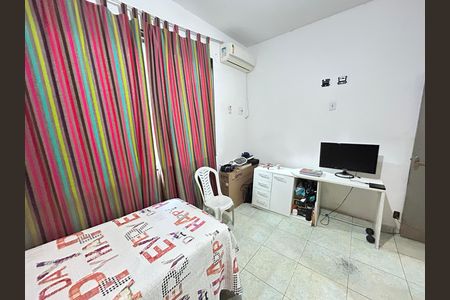 Casa de condomínio para alugar com 197m², 3 quartos e 4 vagasQuarto 2