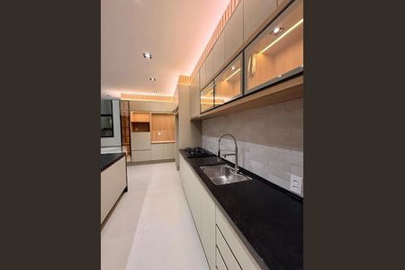 Casa à venda com 267m², 3 quartos e 2 vagas