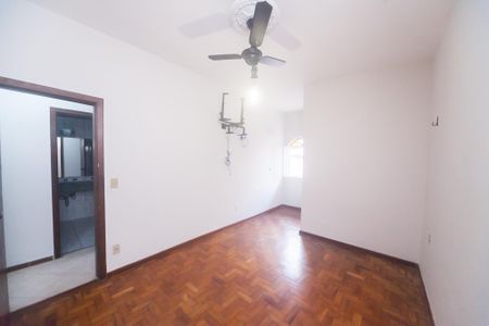 Casa à venda com 270m², 5 quartos e 3 vagas Casa à venda com 270m², 5 quartos e 3 vagasquarto 3