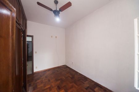 Casa à venda com 270m², 5 quartos e 3 vagas Casa à venda com 270m², 5 quartos e 3 vagasquarto 2