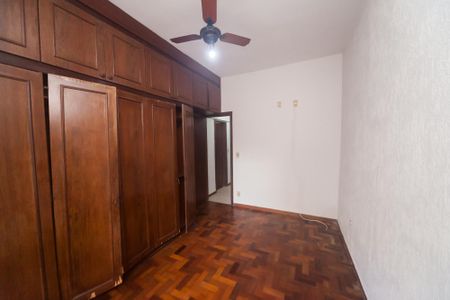 Casa à venda com 270m², 5 quartos e 3 vagas Casa à venda com 270m², 5 quartos e 3 vagasquarto 2