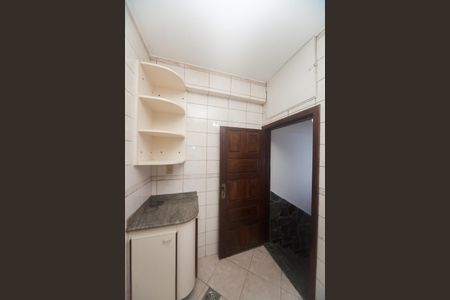 Casa à venda com 270m², 5 quartos e 3 vagas Casa à venda com 270m², 5 quartos e 3 vagasCozinha