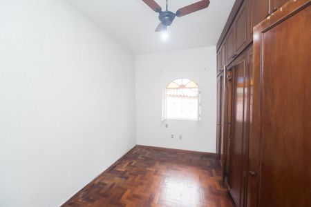 Casa à venda com 270m², 5 quartos e 3 vagas Casa à venda com 270m², 5 quartos e 3 vagasquarto 2