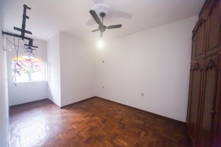 Casa à venda com 270m², 5 quartos e 3 vagas Casa à venda com 270m², 5 quartos e 3 vagasquarto 3