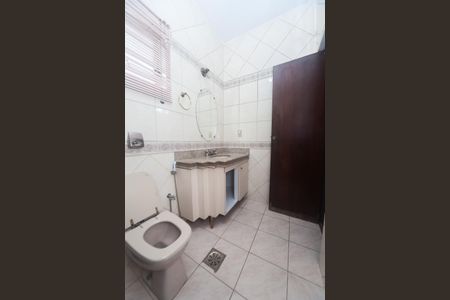 Casa à venda com 270m², 5 quartos e 3 vagas Casa à venda com 270m², 5 quartos e 3 vagasBanheiro da Suíte