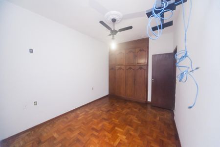 Casa à venda com 270m², 5 quartos e 3 vagas Casa à venda com 270m², 5 quartos e 3 vagasquarto 3