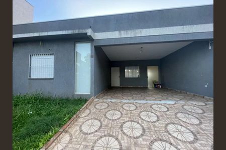 Área externa de casa à venda com 3 quartos, 130m² em São José, Canoas