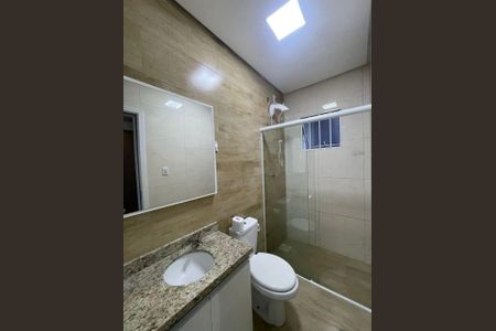Banheiro  de casa à venda com 3 quartos, 130m² em São José, Canoas